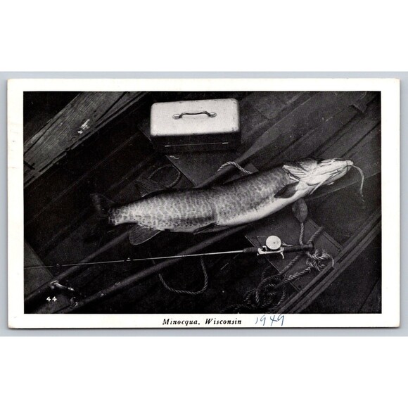 Postcard Wisconsin Minocqua Fish Rod Reel Tackle Box Posted 1949 Muskie WI - Picture 1 of 2